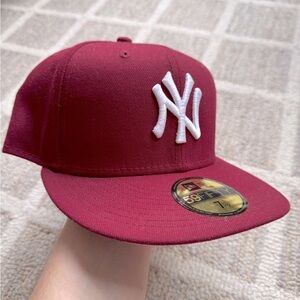 New York Yankees New Era 59FIFTY fitted hat maroon / dark red size 7 1/2